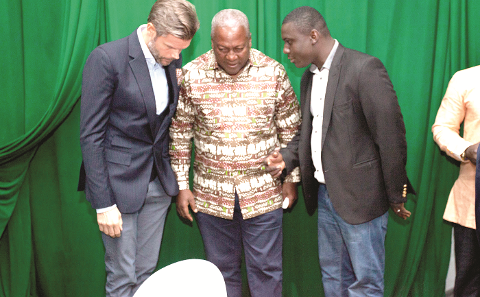  The Chief Executive Officer of Inesfly Africa Ltd, Mr Michael Sjodin, in a discussion with President Mahama in Kenya. With them is a Ghanaian participant at TICAD.